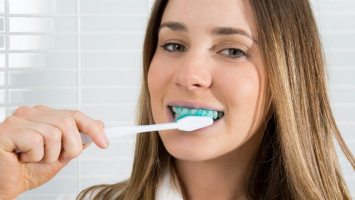 Plaque HD - plaque identifying toothpaste.