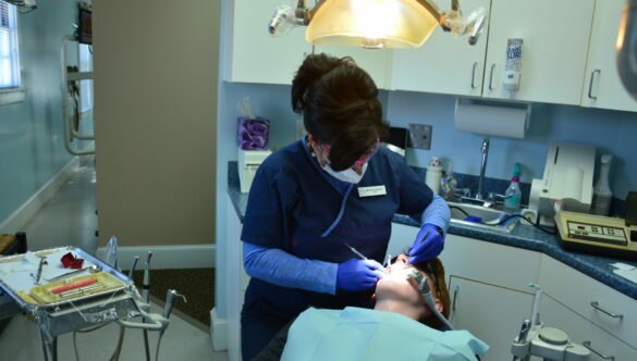 What is an Expanded Functions Dental Assistant?