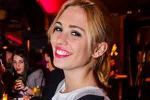 5 Things I Wish I Knew Before Whitening My Teeth at Home